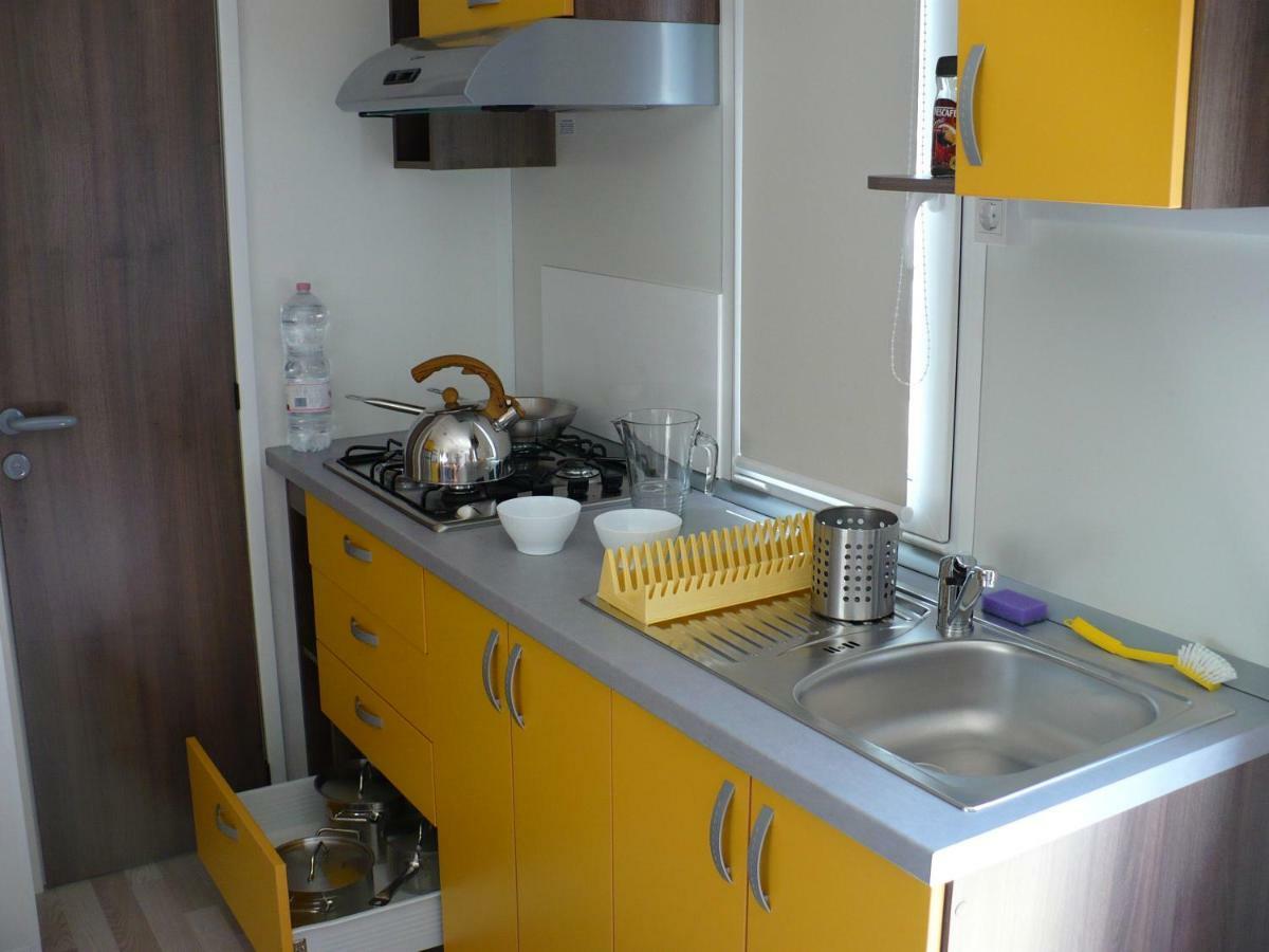 Victoria Mobilehome Jezera Village Holiday Resort Exterior foto